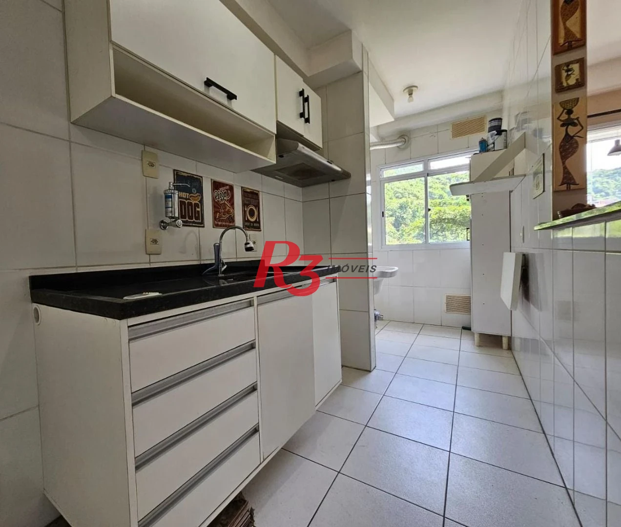 Apartamento com 2 dormitórios à venda, 64 m² por R$ 543.000,00 - Marapé - Santos/SP