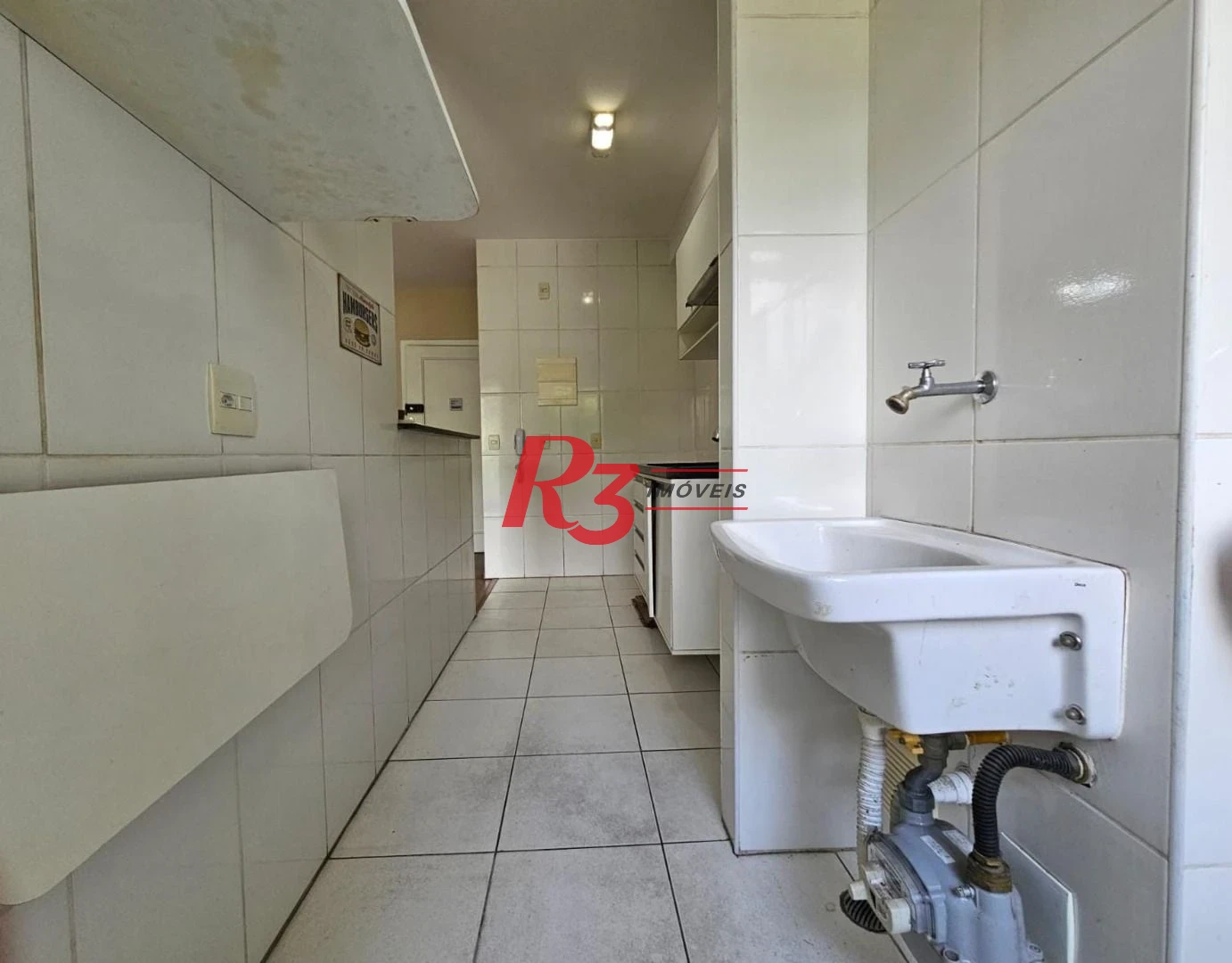 Apartamento com 2 dormitórios à venda, 64 m² por R$ 543.000,00 - Marapé - Santos/SP