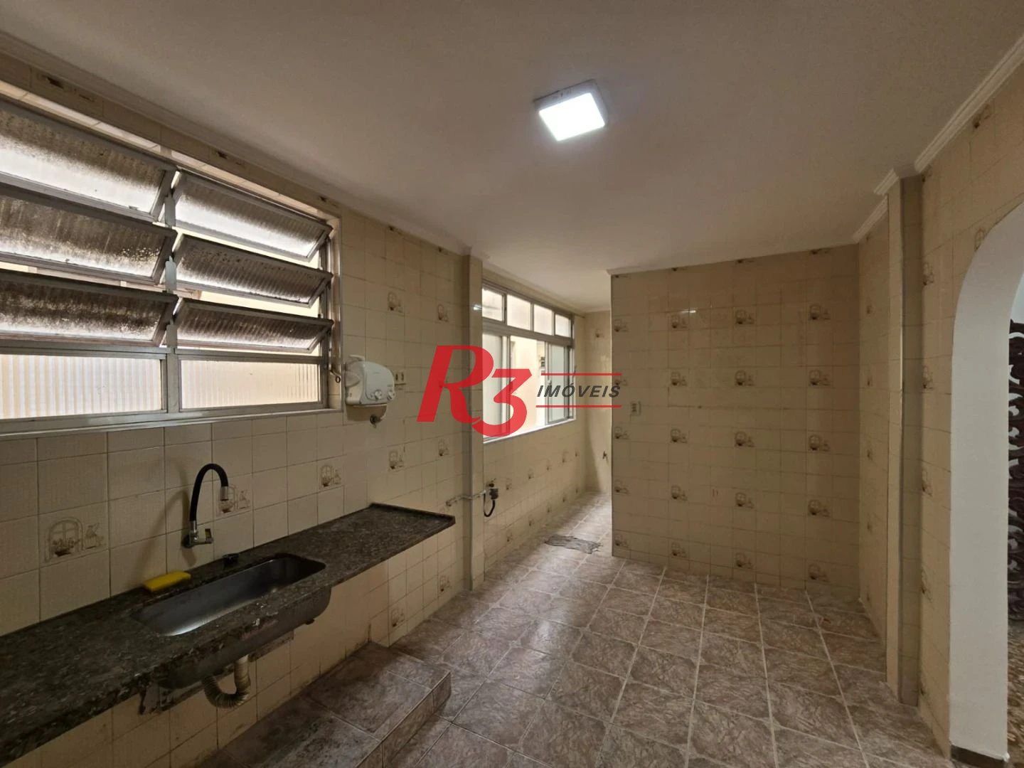 Apartamento à venda, 83 m² por R$ 299.000,00 - Encruzilhada - Santos/SP