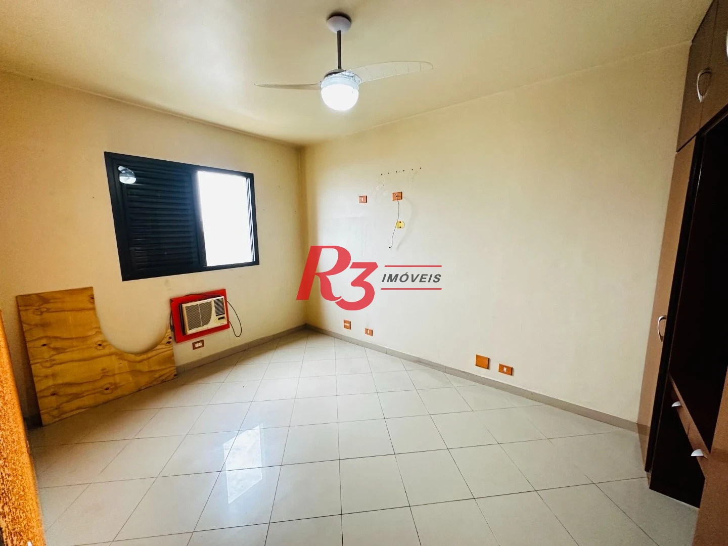 Cobertura com 4 dormitórios à venda, 332 m² por R$ 3.000.000,00 - Gonzaga - Santos/SP