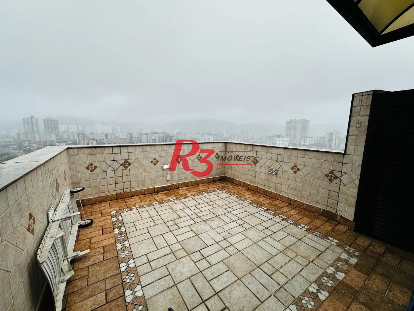 Cobertura com 4 dormitórios à venda, 332 m² por R$ 3.000.000,00 - Gonzaga - Santos/SP