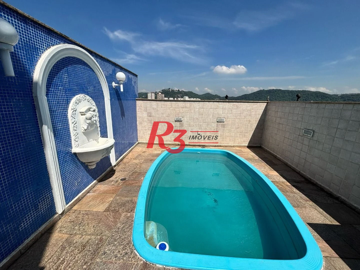 Excelente Cobertura Duplex com 4 quartos, 2 suítes, 2 vagas, bairro Gonzaga!!!