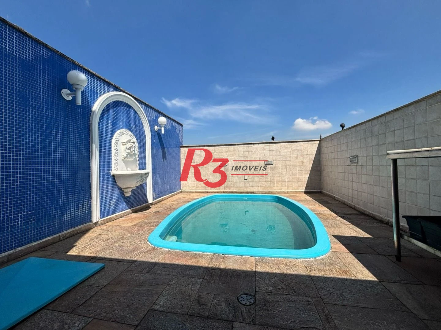 Excelente Cobertura Duplex com 4 quartos, 2 suítes, 2 vagas, bairro Gonzaga!!!