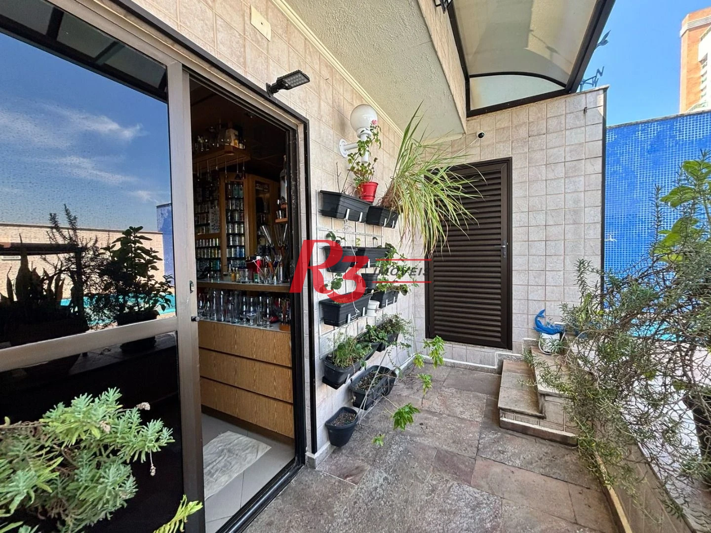 Excelente Cobertura Duplex com 4 quartos, 2 suítes, 2 vagas, bairro Gonzaga!!!