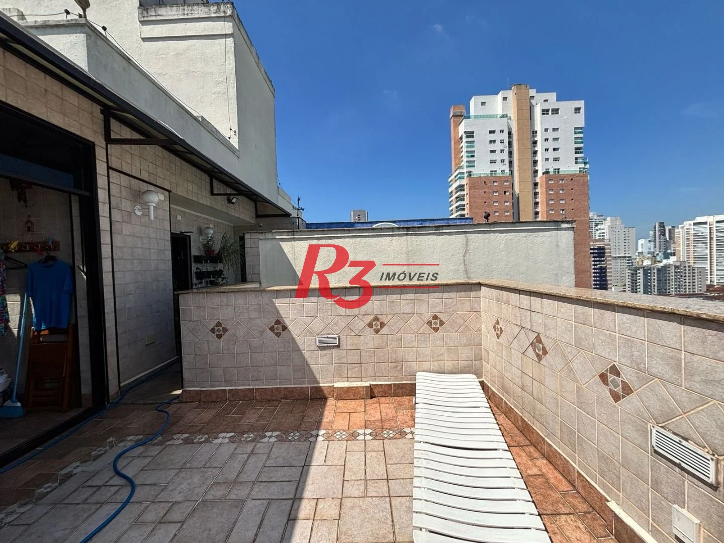 Excelente Cobertura Duplex com 4 quartos, 2 suítes, 2 vagas, bairro Gonzaga!!!