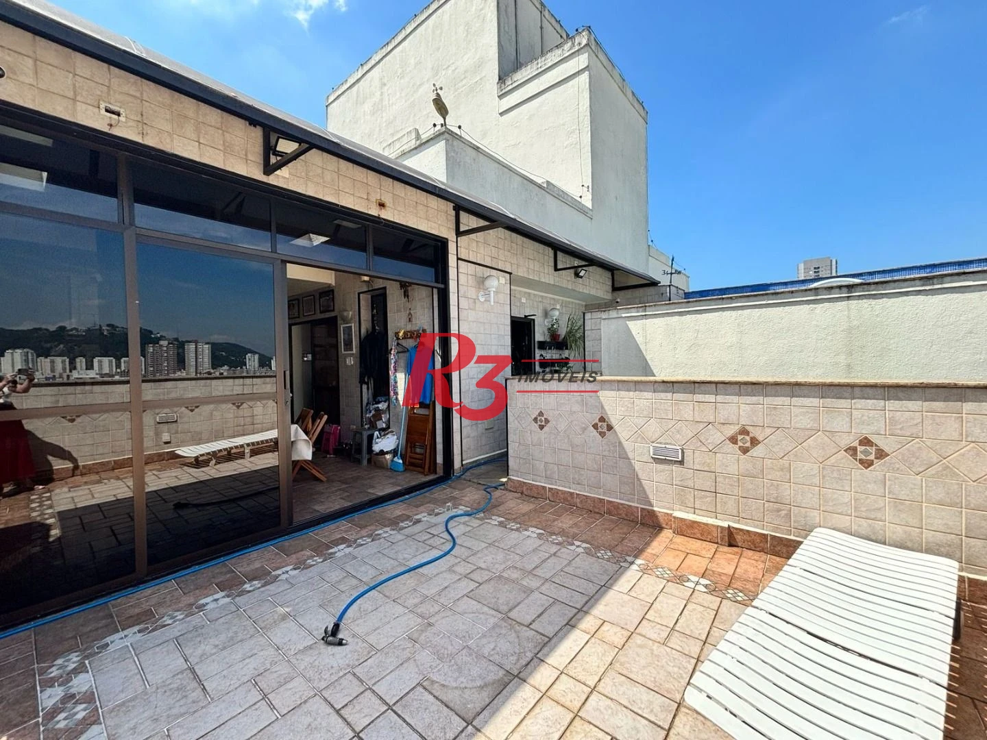 Excelente Cobertura Duplex com 4 quartos, 2 suítes, 2 vagas, bairro Gonzaga!!!