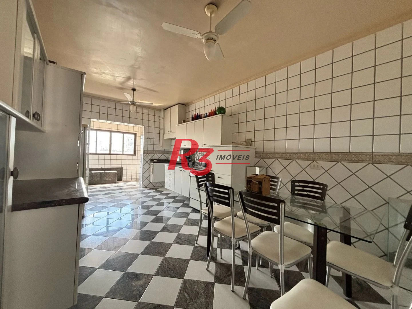Excelente Cobertura Duplex com 4 quartos, 2 suítes, 2 vagas, bairro Gonzaga!!!