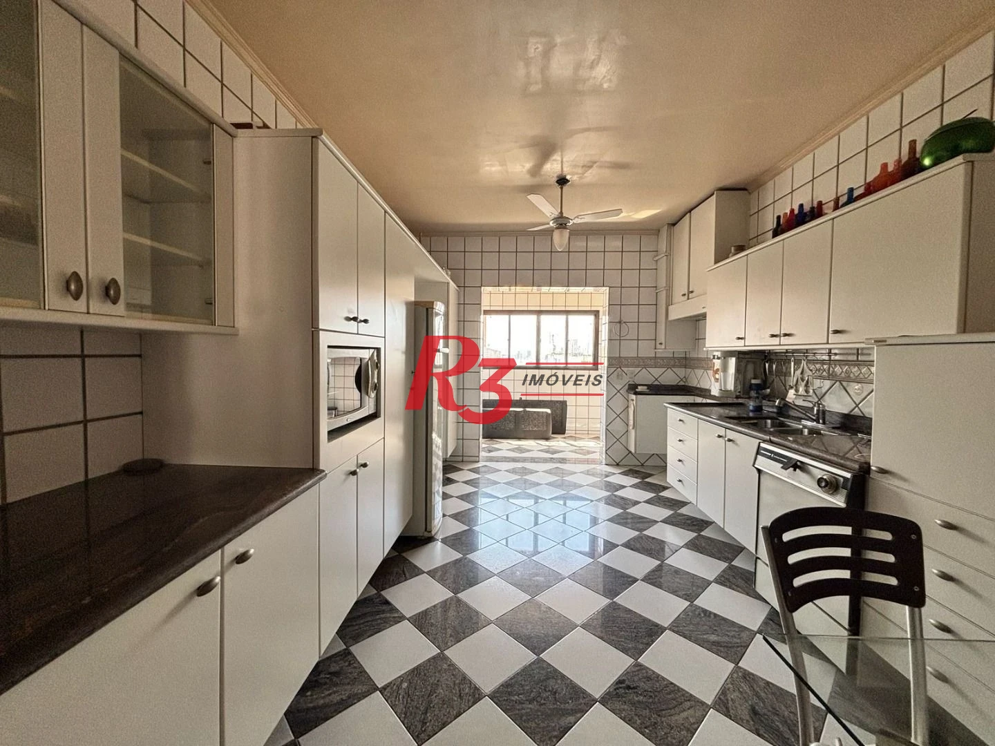 Excelente Cobertura Duplex com 4 quartos, 2 suítes, 2 vagas, bairro Gonzaga!!!