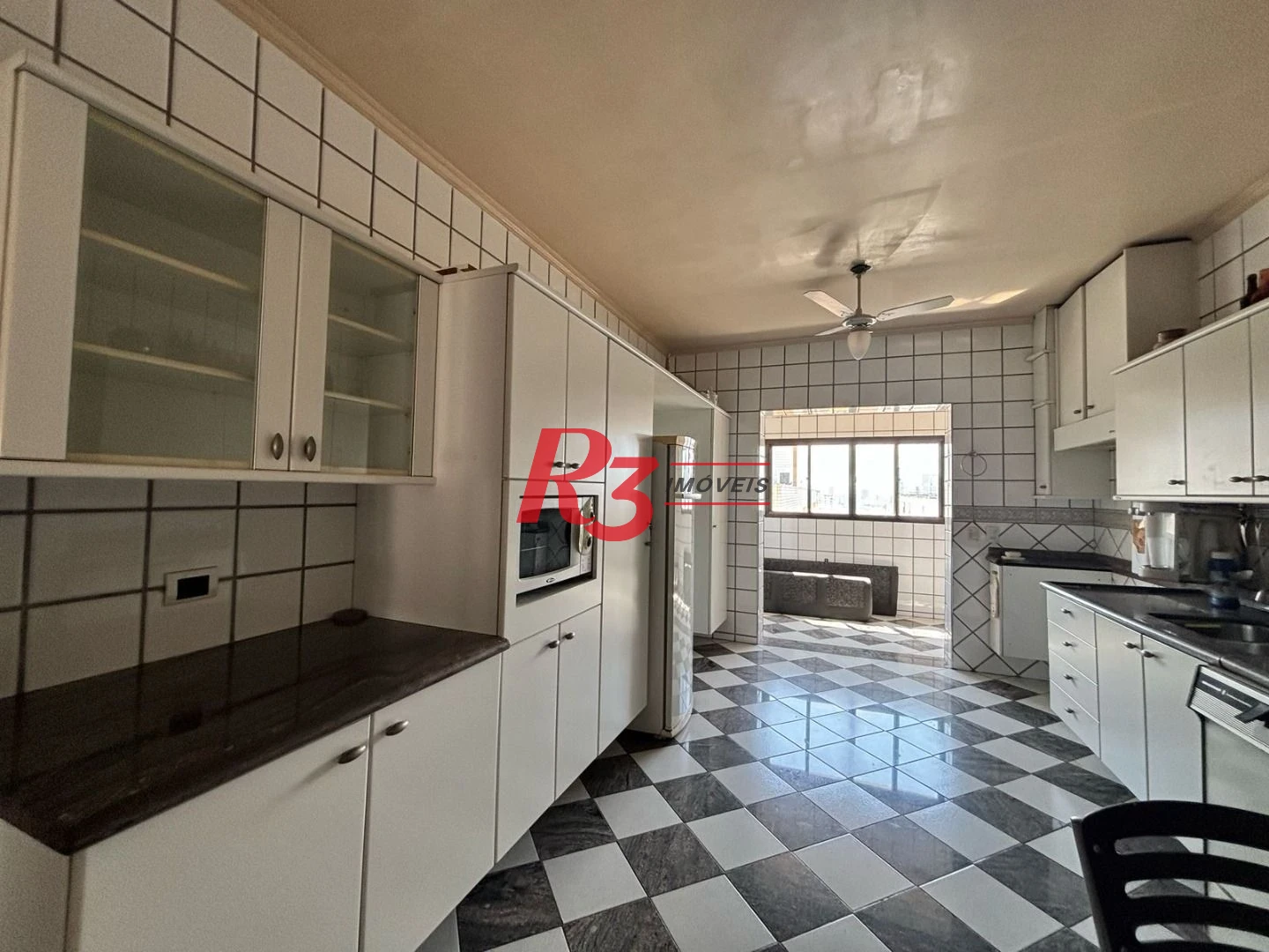 Excelente Cobertura Duplex com 4 quartos, 2 suítes, 2 vagas, bairro Gonzaga!!!