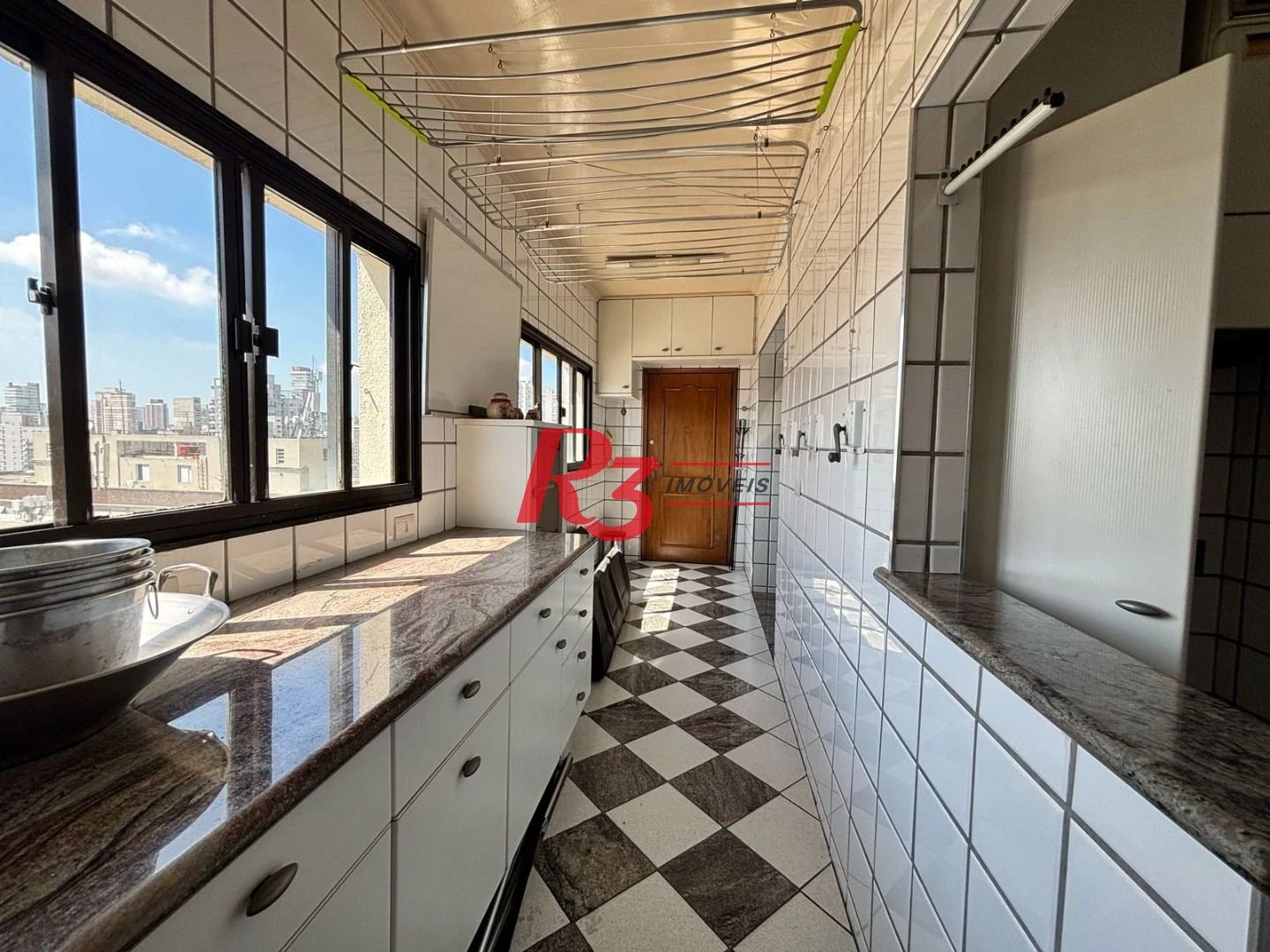 Excelente Cobertura Duplex com 4 quartos, 2 suítes, 2 vagas, bairro Gonzaga!!!