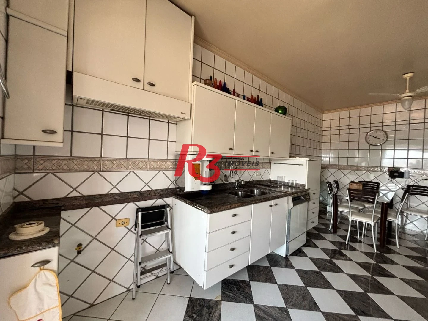 Excelente Cobertura Duplex com 4 quartos, 2 suítes, 2 vagas, bairro Gonzaga!!!
