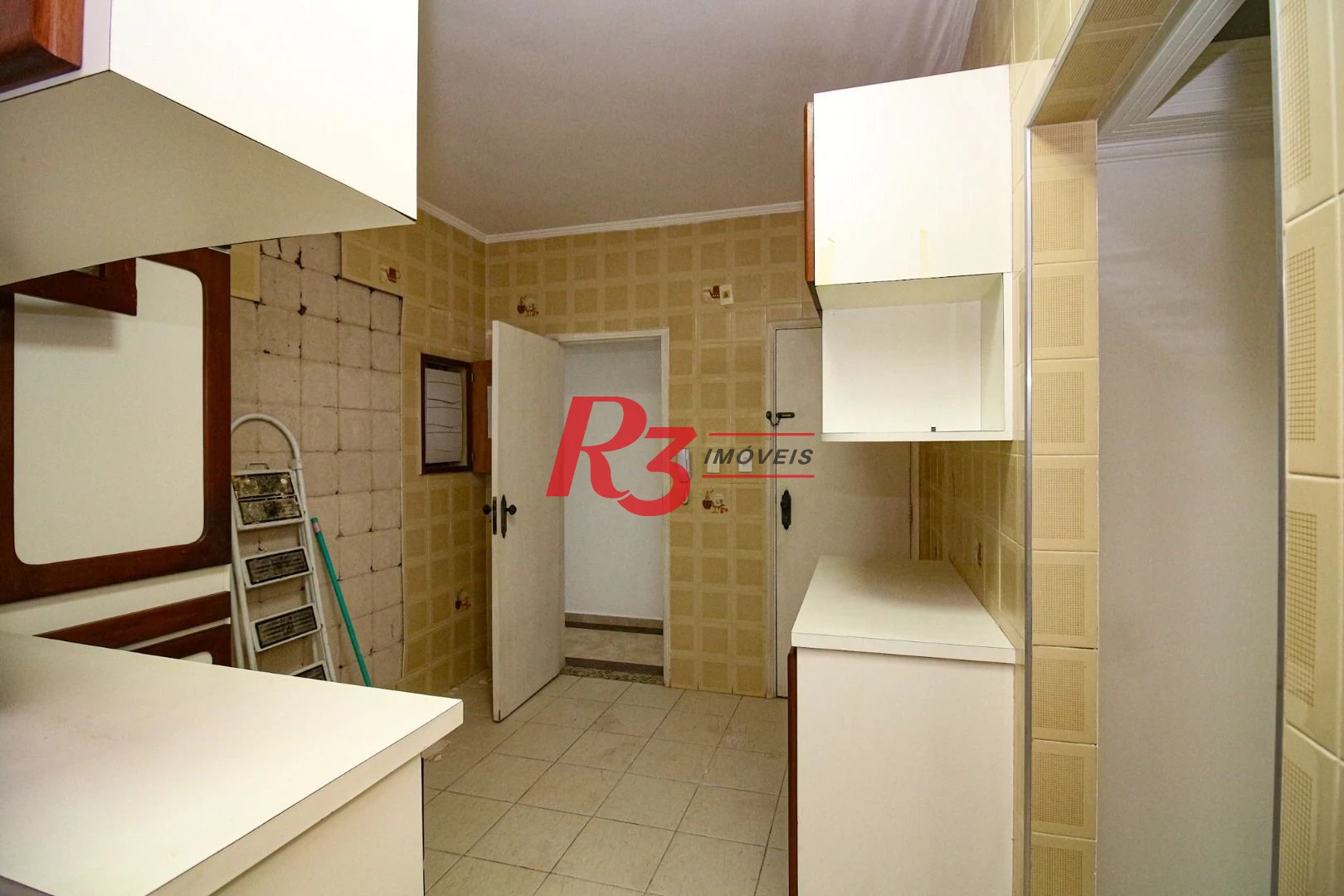 Cobertura com 3 dormitórios à venda, 246 m² por R$ 1.400.000,00 - Ponta da Praia - Santos/SP