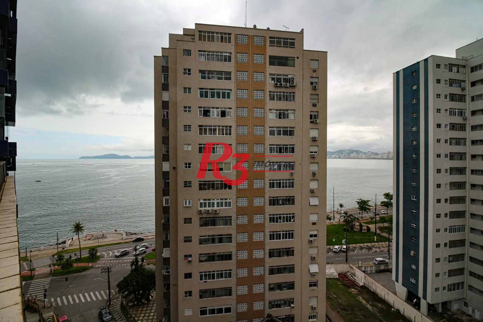Cobertura com 3 dormitórios à venda, 246 m² por R$ 1.400.000,00 - Ponta da Praia - Santos/SP