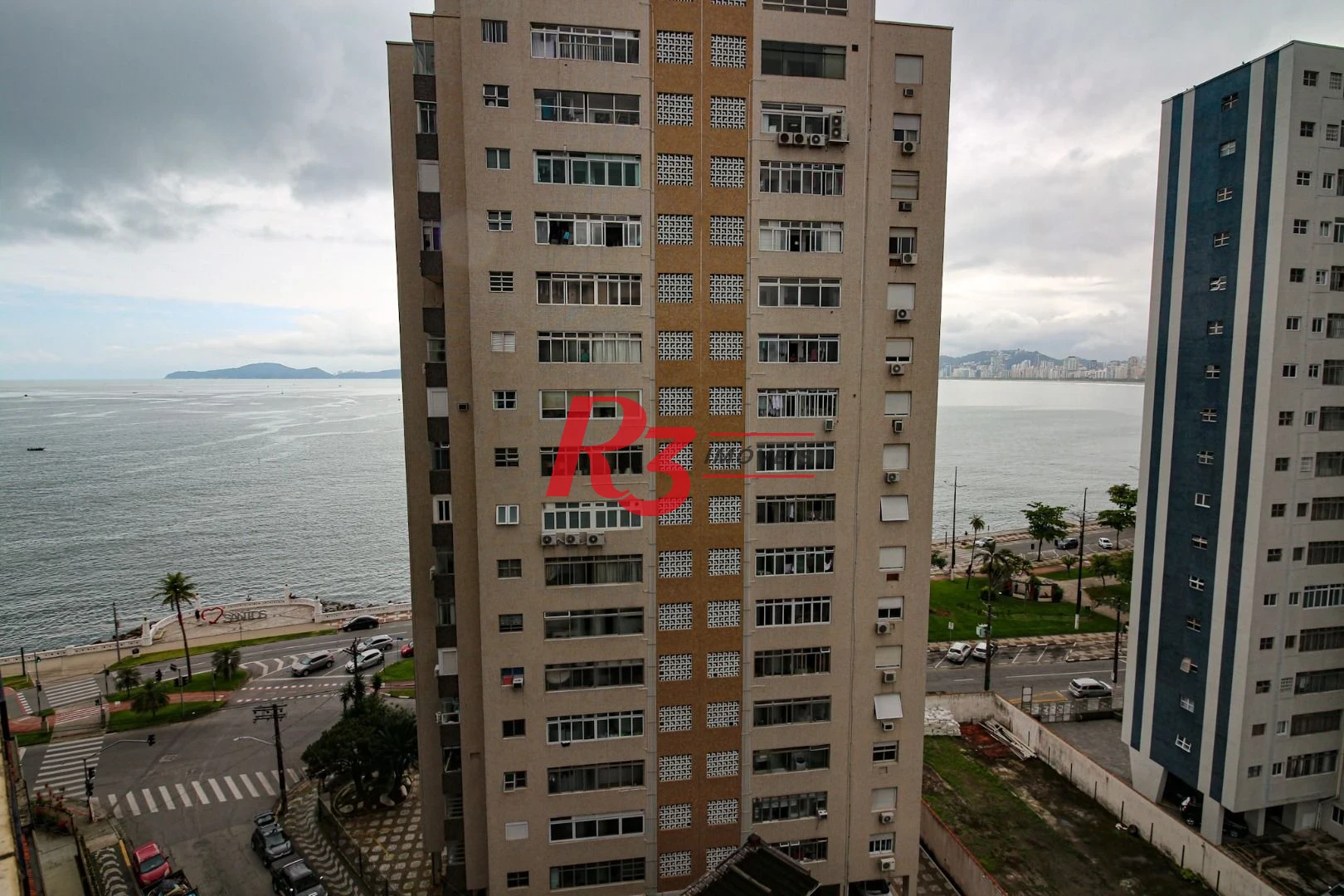 Cobertura com 3 dormitórios à venda, 246 m² por R$ 1.400.000,00 - Ponta da Praia - Santos/SP