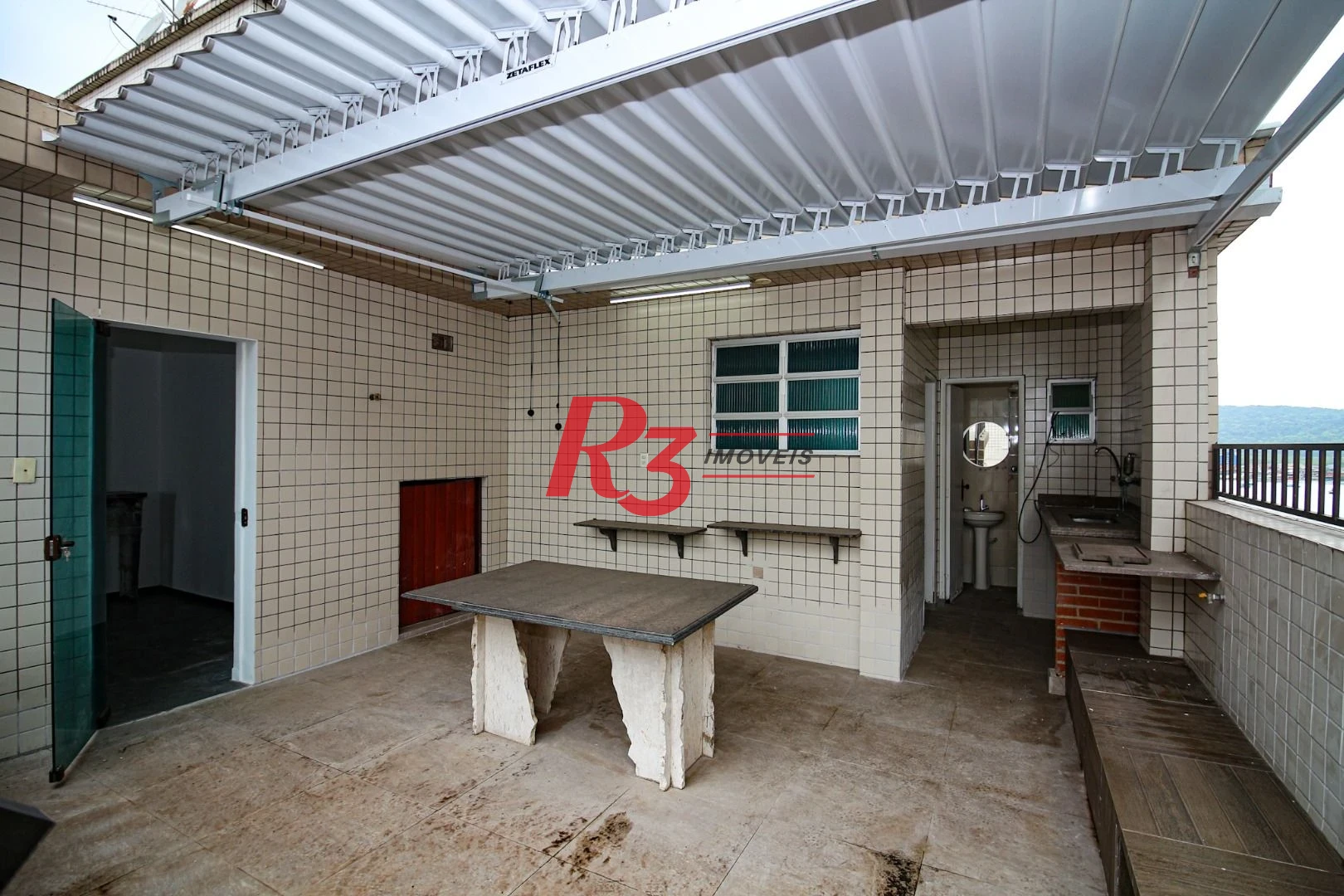 Cobertura com 3 dormitórios à venda, 246 m² por R$ 1.400.000,00 - Ponta da Praia - Santos/SP