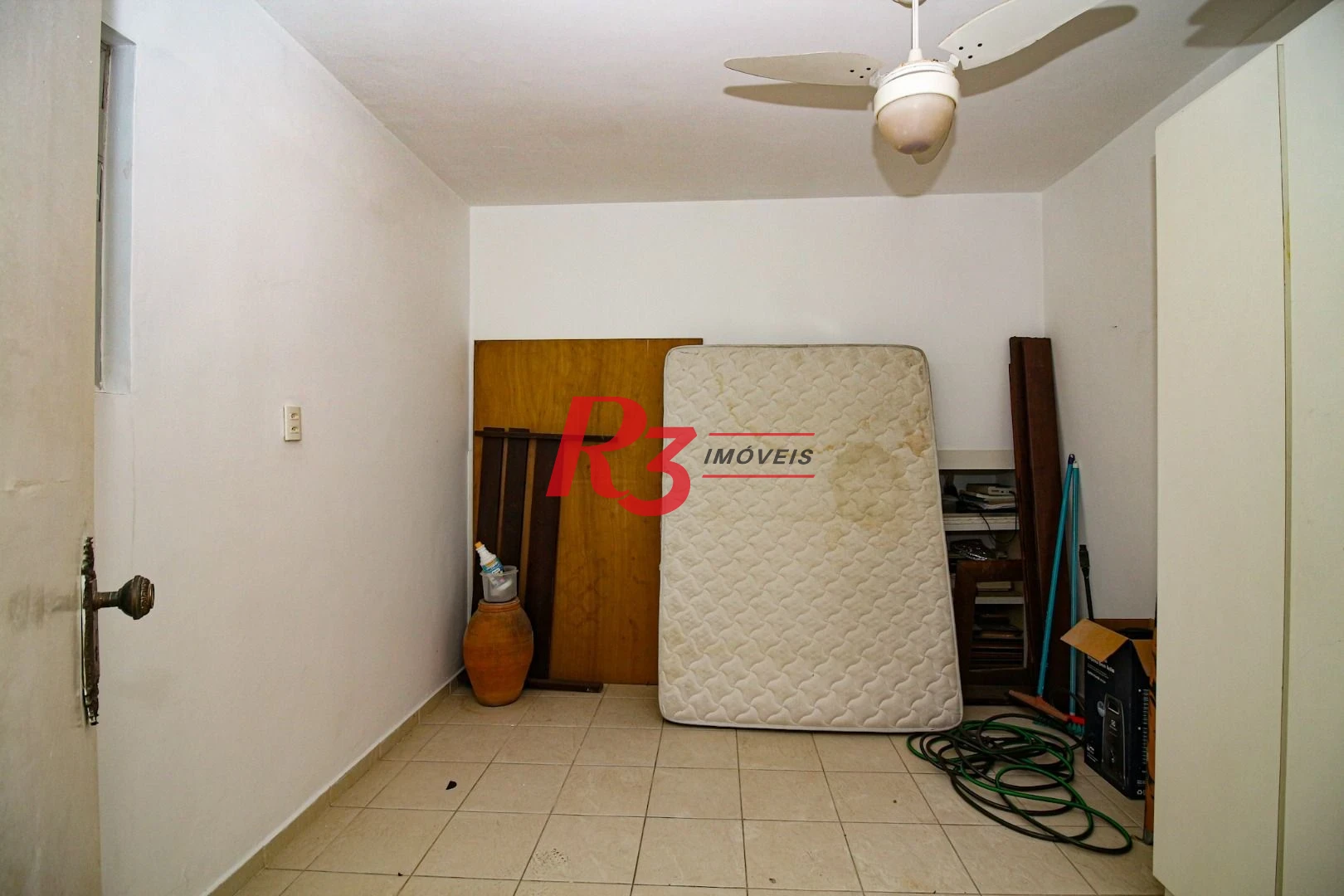 Cobertura com 3 dormitórios à venda, 246 m² por R$ 1.400.000,00 - Ponta da Praia - Santos/SP