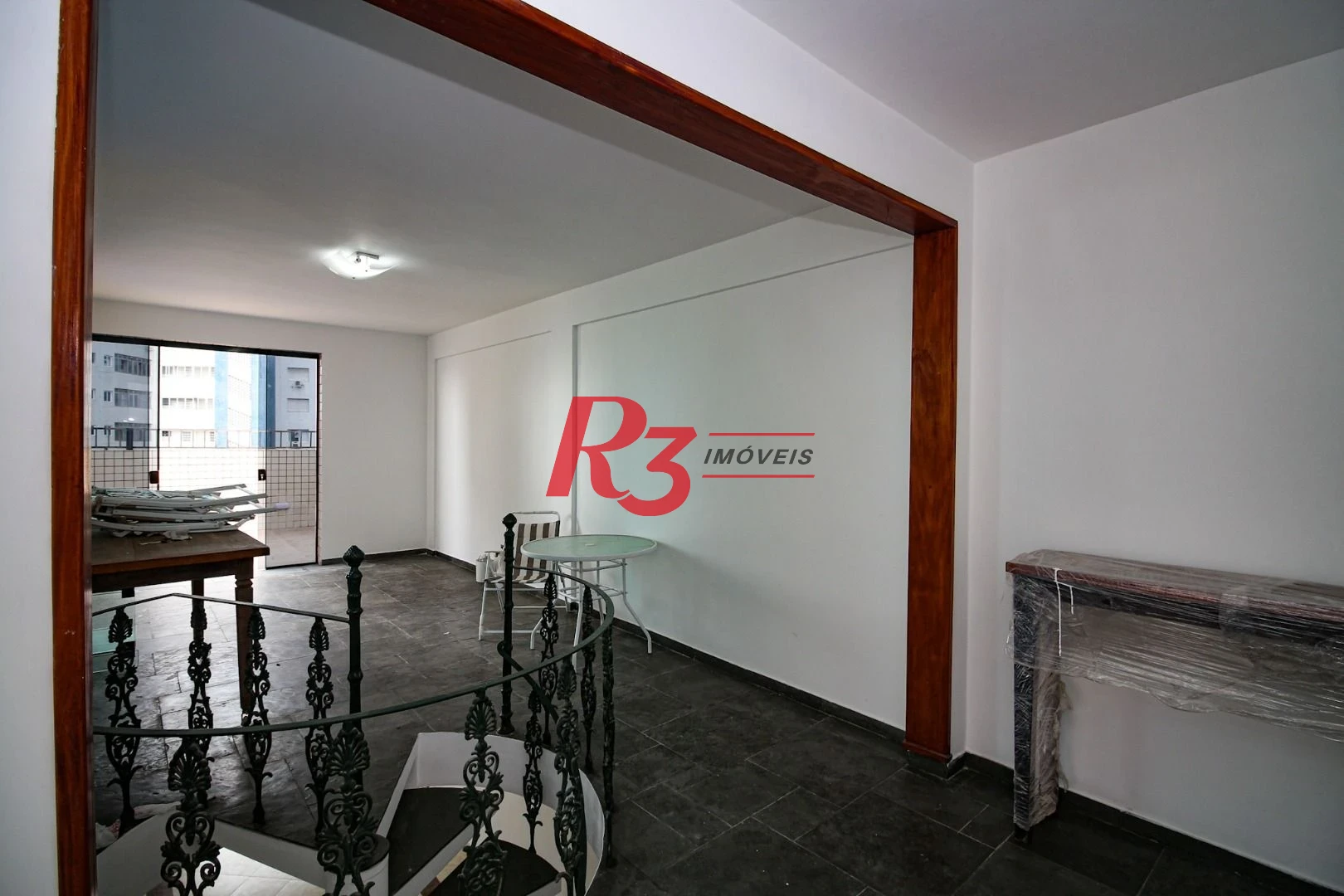 Cobertura com 3 dormitórios à venda, 246 m² por R$ 1.400.000,00 - Ponta da Praia - Santos/SP