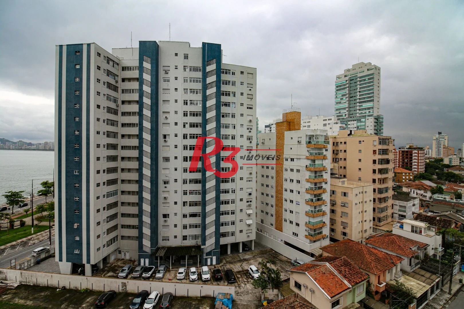 Cobertura com 3 dormitórios à venda, 246 m² por R$ 1.400.000,00 - Ponta da Praia - Santos/SP