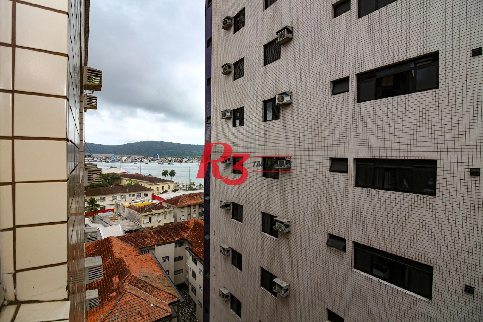 Cobertura com 3 dormitórios à venda, 246 m² por R$ 1.400.000,00 - Ponta da Praia - Santos/SP