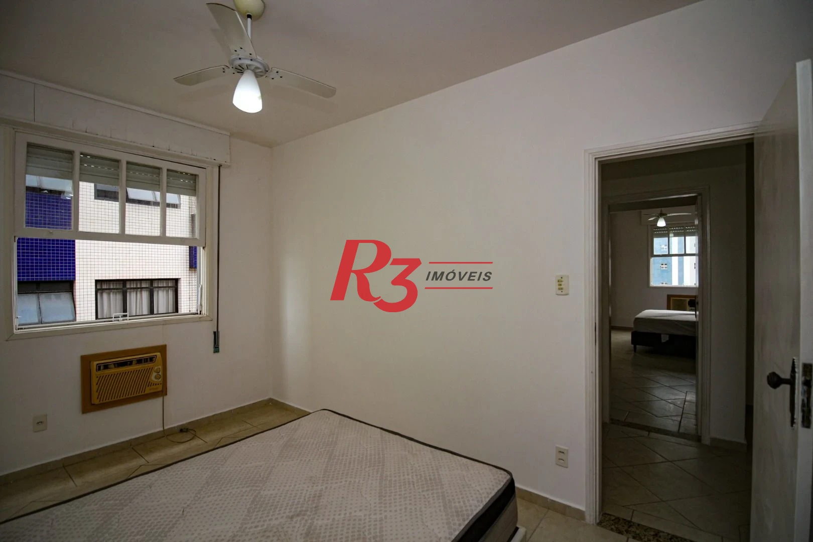 Cobertura com 3 dormitórios à venda, 246 m² por R$ 1.400.000,00 - Ponta da Praia - Santos/SP