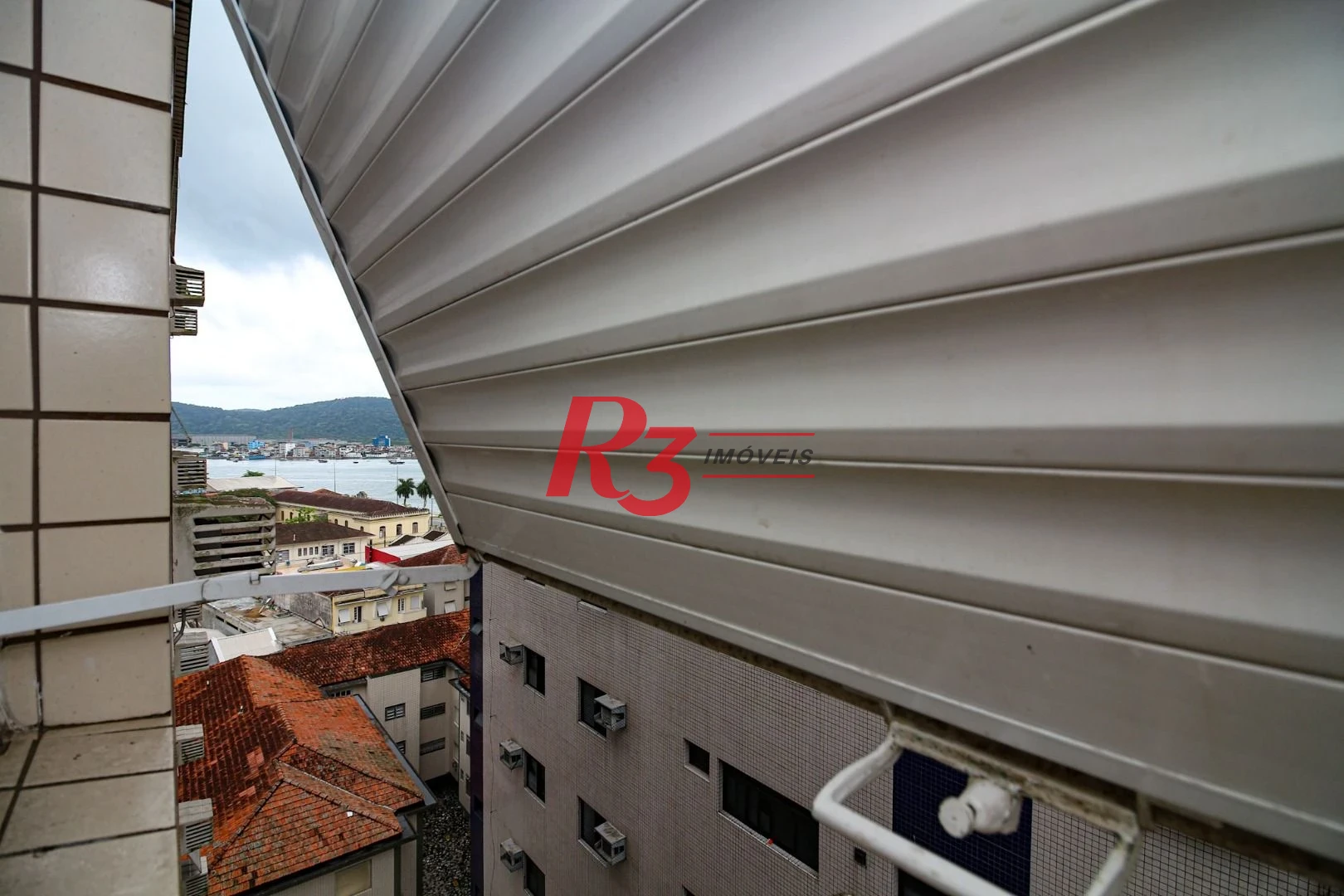 Cobertura com 3 dormitórios à venda, 246 m² por R$ 1.400.000,00 - Ponta da Praia - Santos/SP