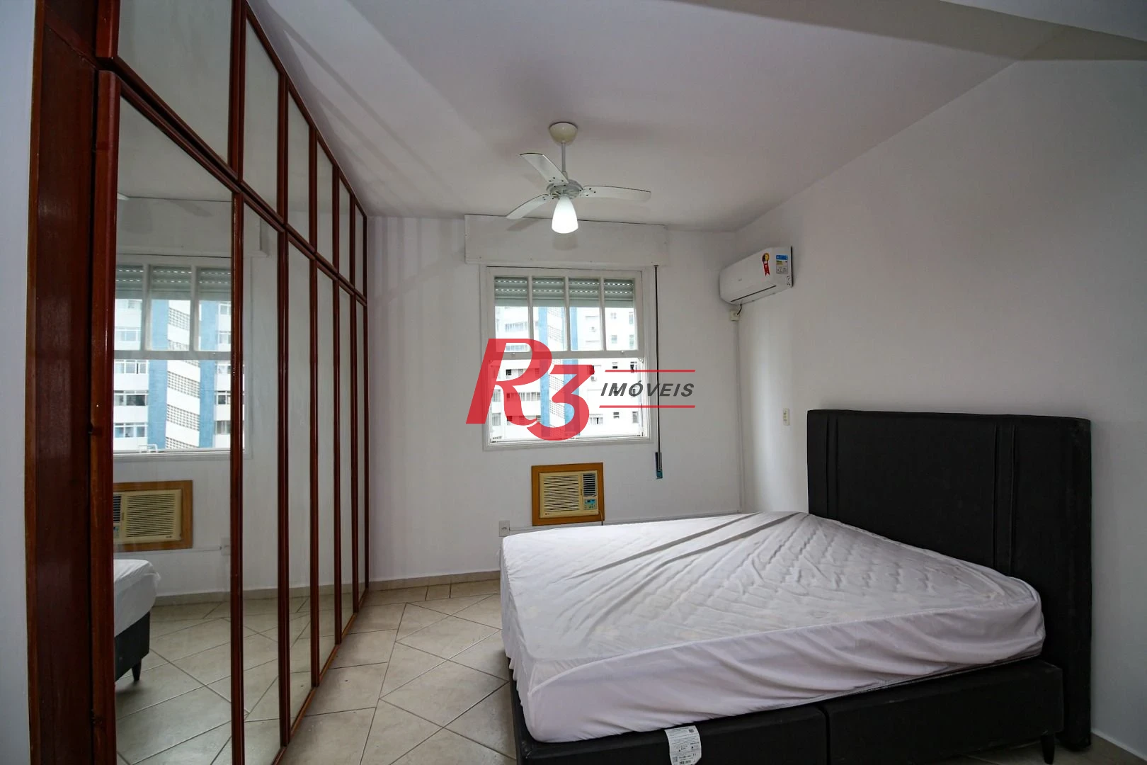 Cobertura com 3 dormitórios à venda, 246 m² por R$ 1.400.000,00 - Ponta da Praia - Santos/SP