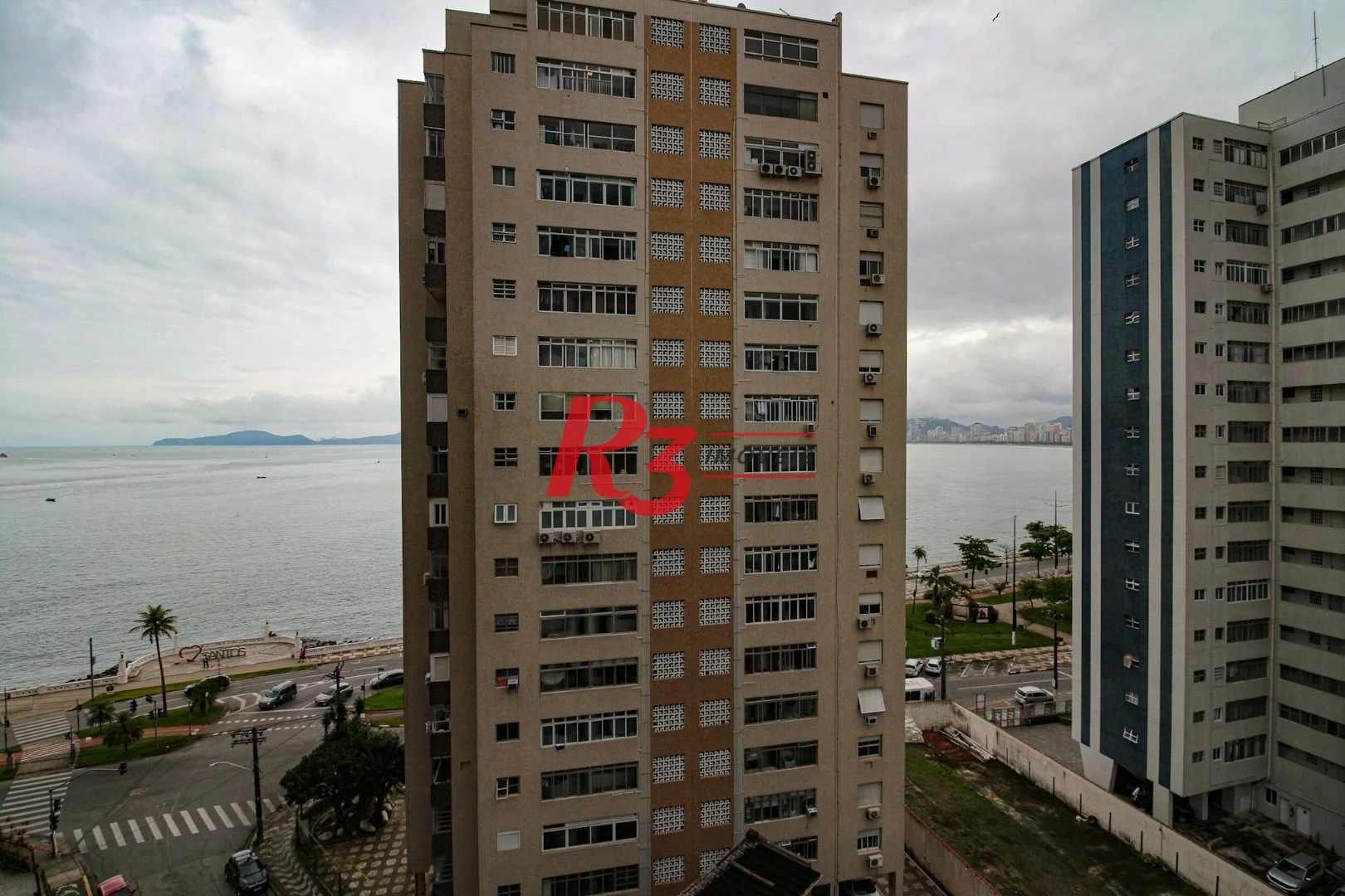 Cobertura com 3 dormitórios à venda, 246 m² por R$ 1.400.000,00 - Ponta da Praia - Santos/SP