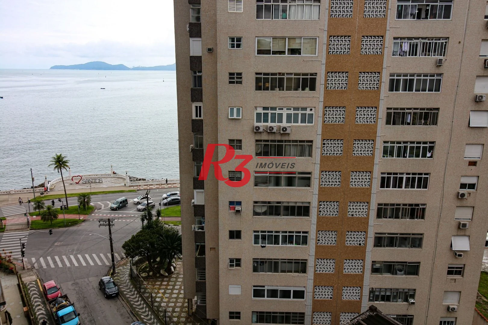 Cobertura com 3 dormitórios à venda, 246 m² por R$ 1.400.000,00 - Ponta da Praia - Santos/SP