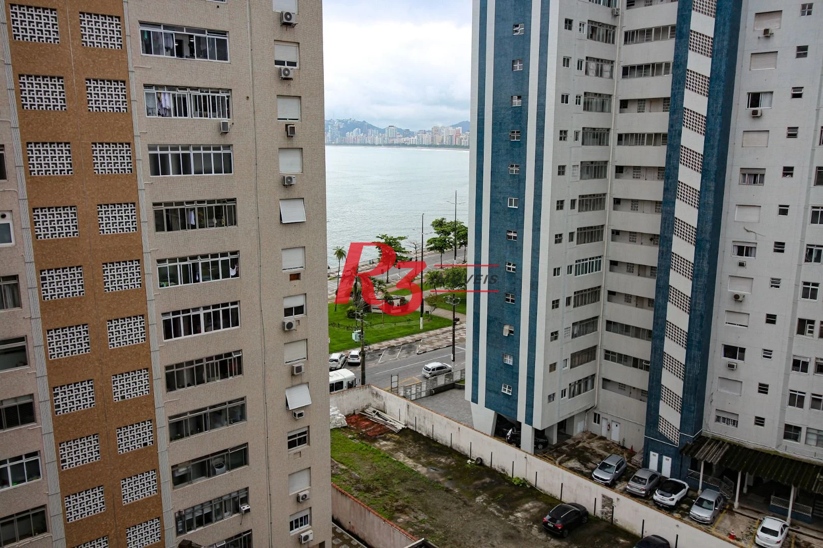 Cobertura com 3 dormitórios à venda, 246 m² por R$ 1.400.000,00 - Ponta da Praia - Santos/SP