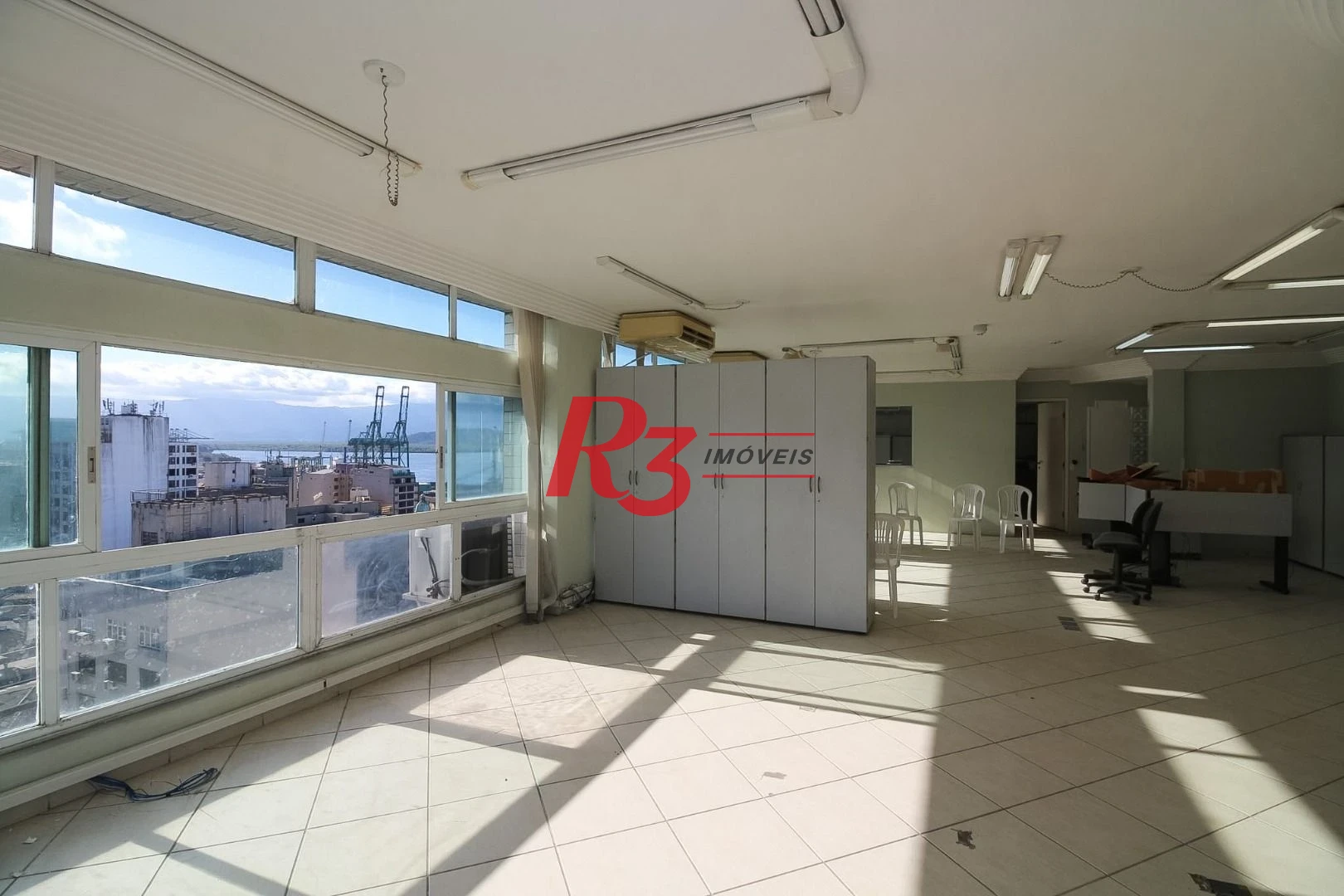 Sala à venda, 78 m² por R$ 268.000,00 - Centro - Santos/SP