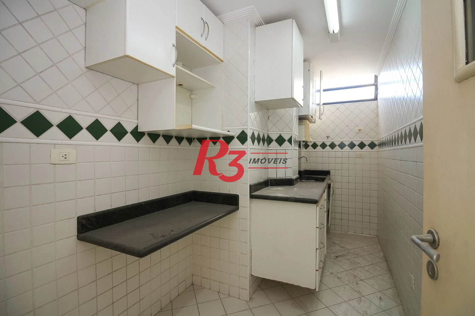 Sala à venda, 78 m² por R$ 268.000,00 - Centro - Santos/SP