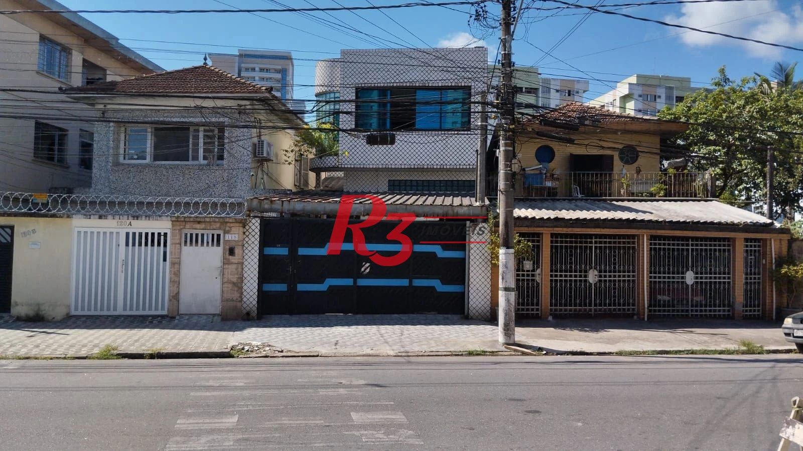 Excelente prédio para fins residenciais ou comerciais.