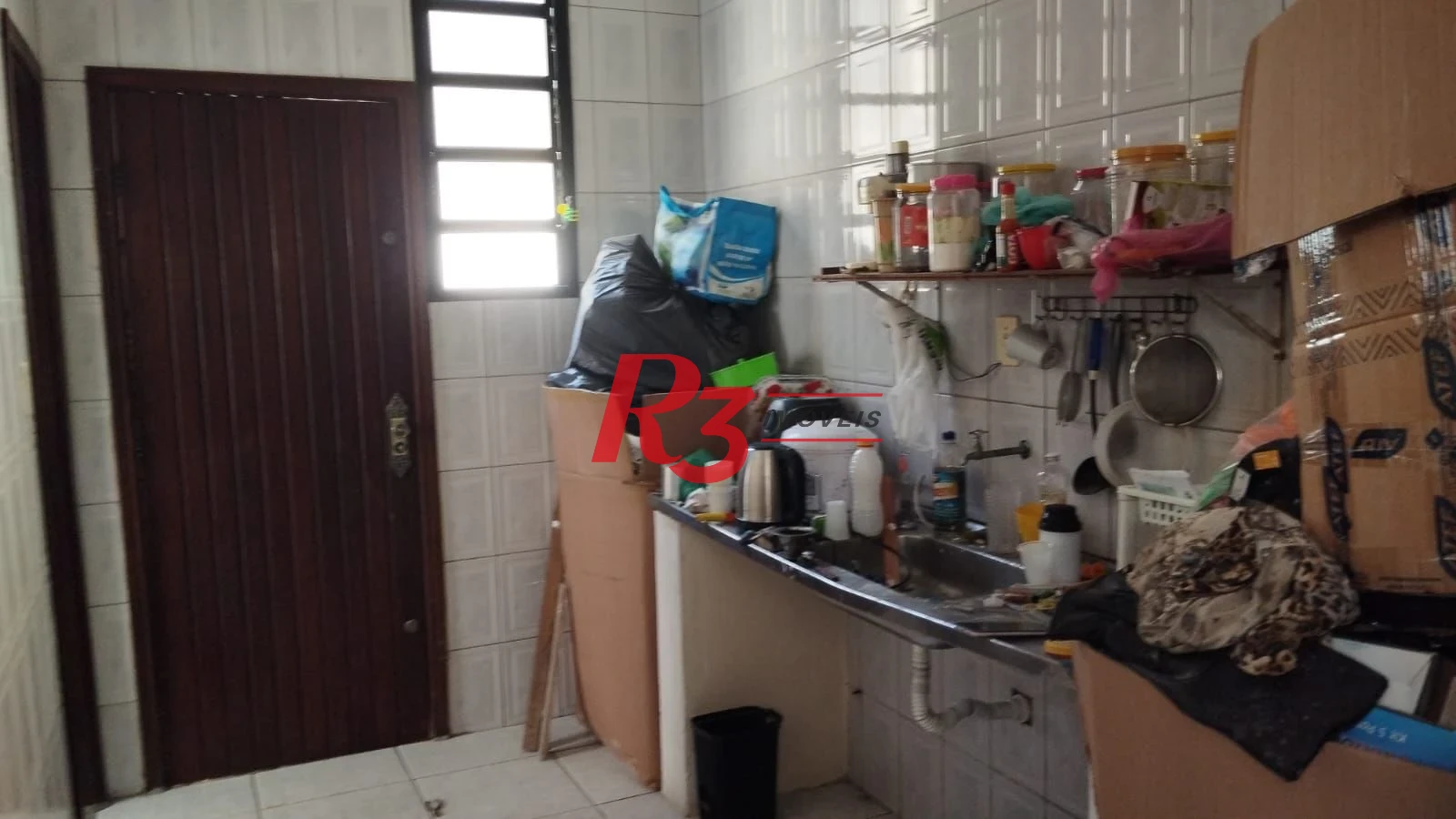 Excelente prédio para fins residenciais ou comerciais.