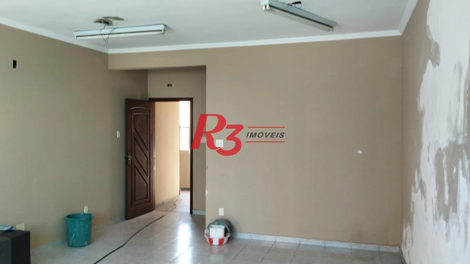 Excelente prédio para fins residenciais ou comerciais.