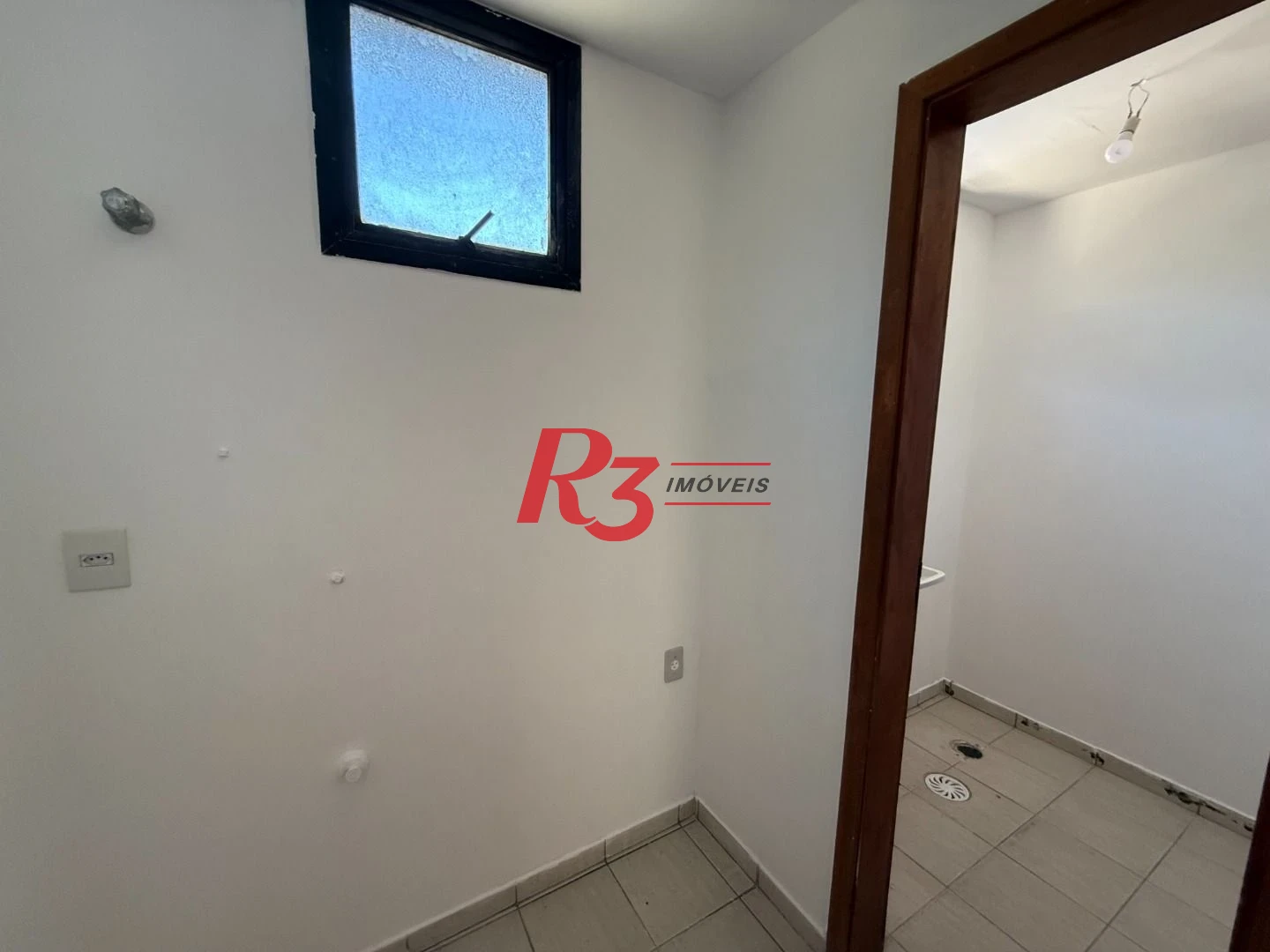 Sala à venda, 83 m² por R$ 350.000,00 - Marapé - Santos/SP