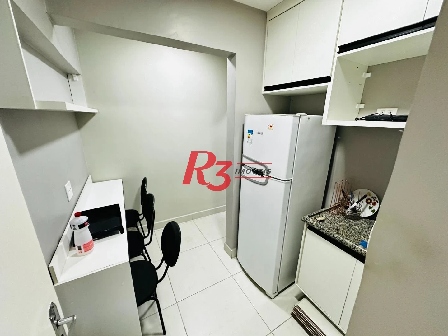 Sala, 89 m² - venda por R$ 300.000,00 ou aluguel por R$ 3.727,00/mês - Centro - Santos/SP