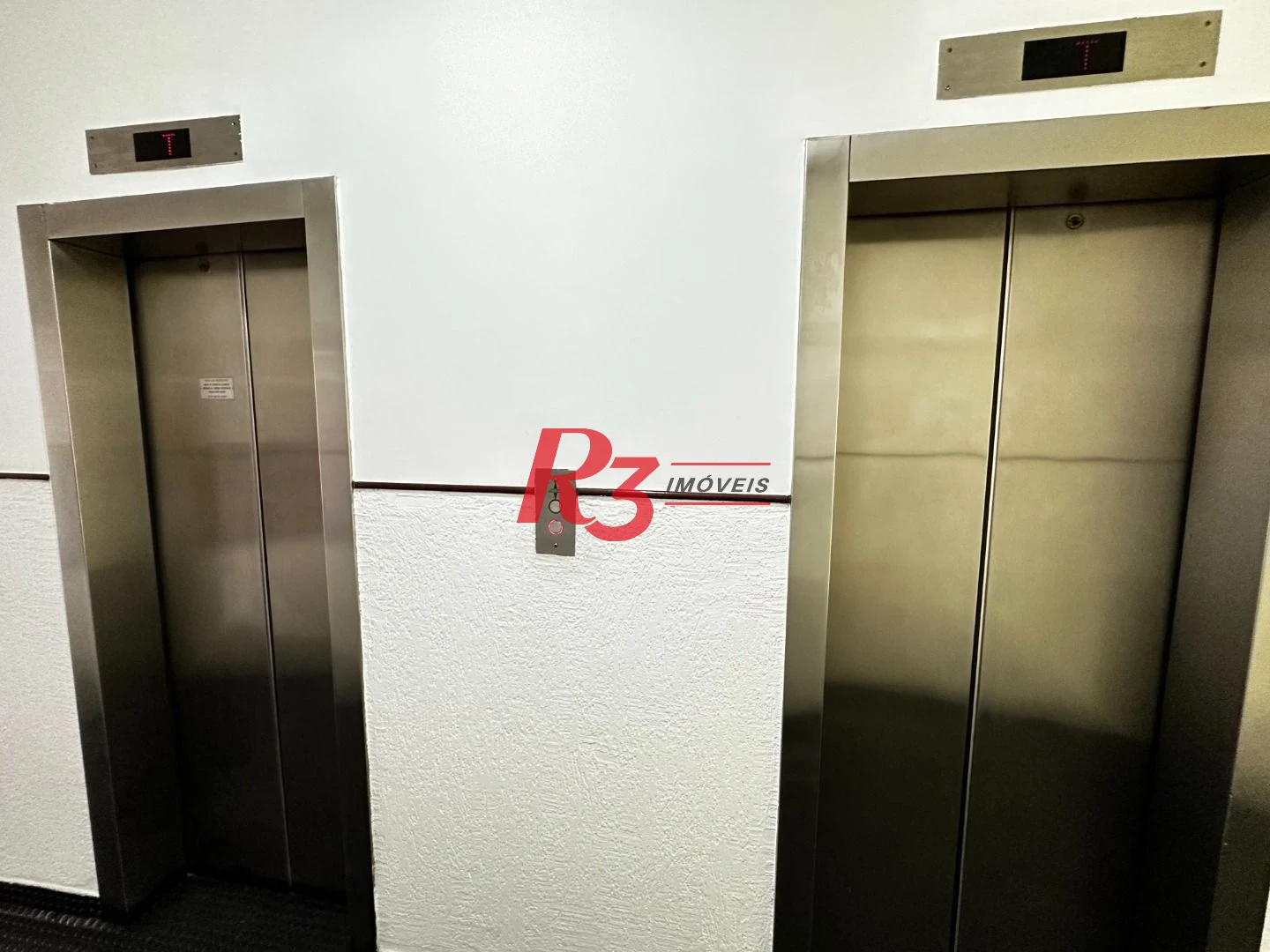 Sala, 89 m² - venda por R$ 300.000,00 ou aluguel por R$ 3.727,00/mês - Centro - Santos/SP