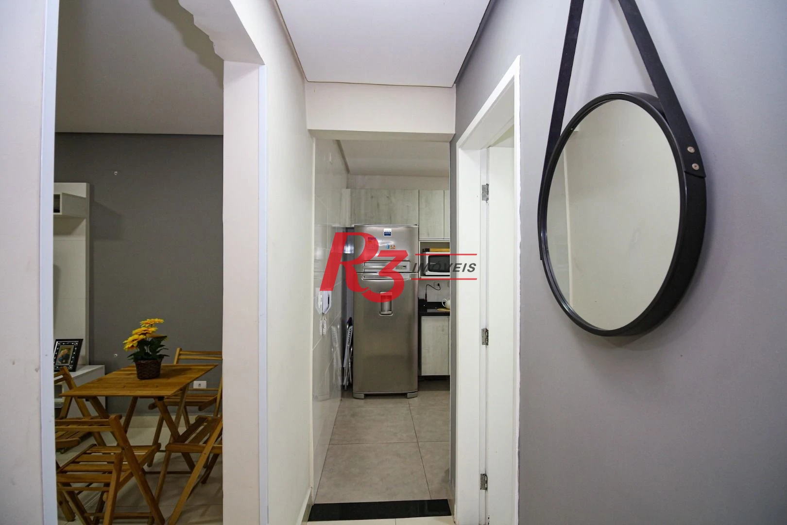 APARTAMENTO NO BOQUEIRÃO - LOCALIZAÇÃO PRIVILEGIADA -  2 DORM E 1 SUÍTE - 2 SALAS  - MOBILIADO