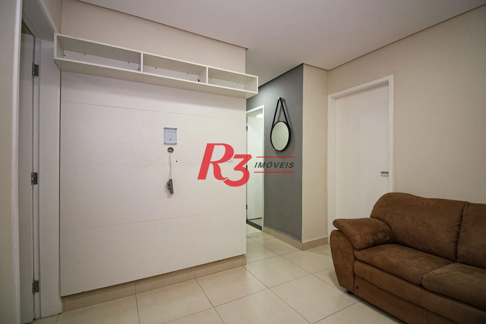 APARTAMENTO NO BOQUEIRÃO - LOCALIZAÇÃO PRIVILEGIADA -  2 DORM E 1 SUÍTE - 2 SALAS  - MOBILIADO