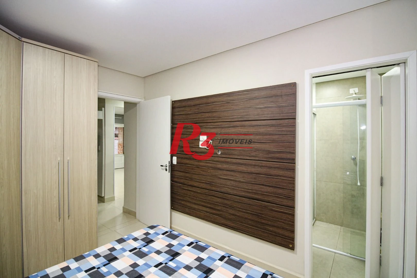 APARTAMENTO NO BOQUEIRÃO - LOCALIZAÇÃO PRIVILEGIADA -  2 DORM E 1 SUÍTE - 2 SALAS  - MOBILIADO