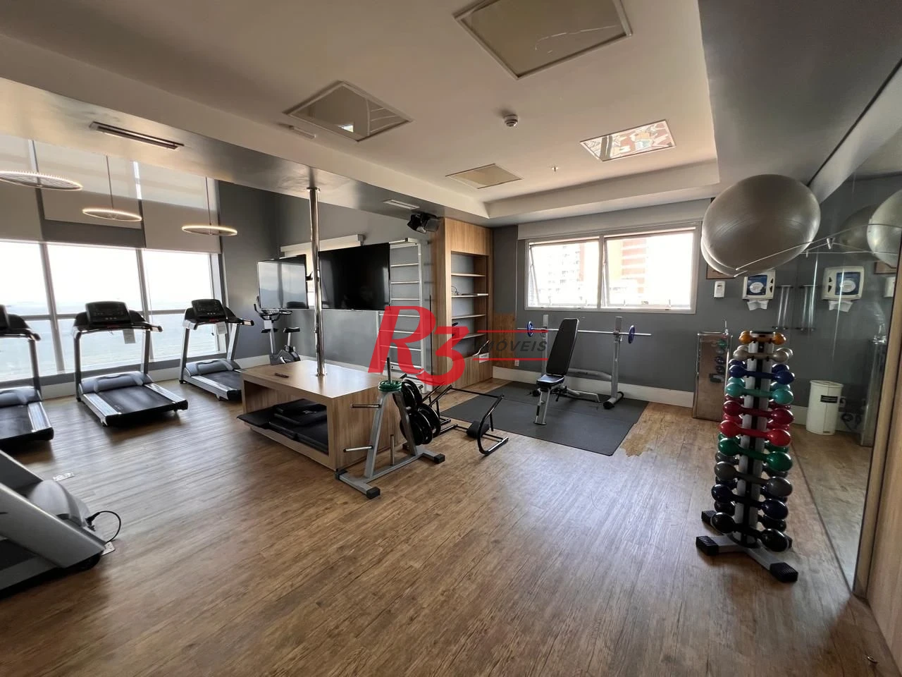 Flat com 1 dormitório à venda, 36 m² por R$ 600.000,00 - Gonzaga - Santos/SP