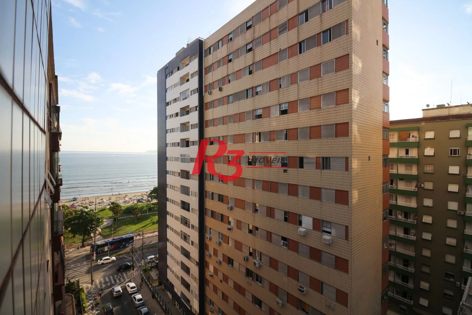Espetacular cobertura duplex a venda no Embaré, com piscina vista mar e churrasqueira, 3 quartos, 2 suítes,  2 vagas demarcadas, condição imperdível!!