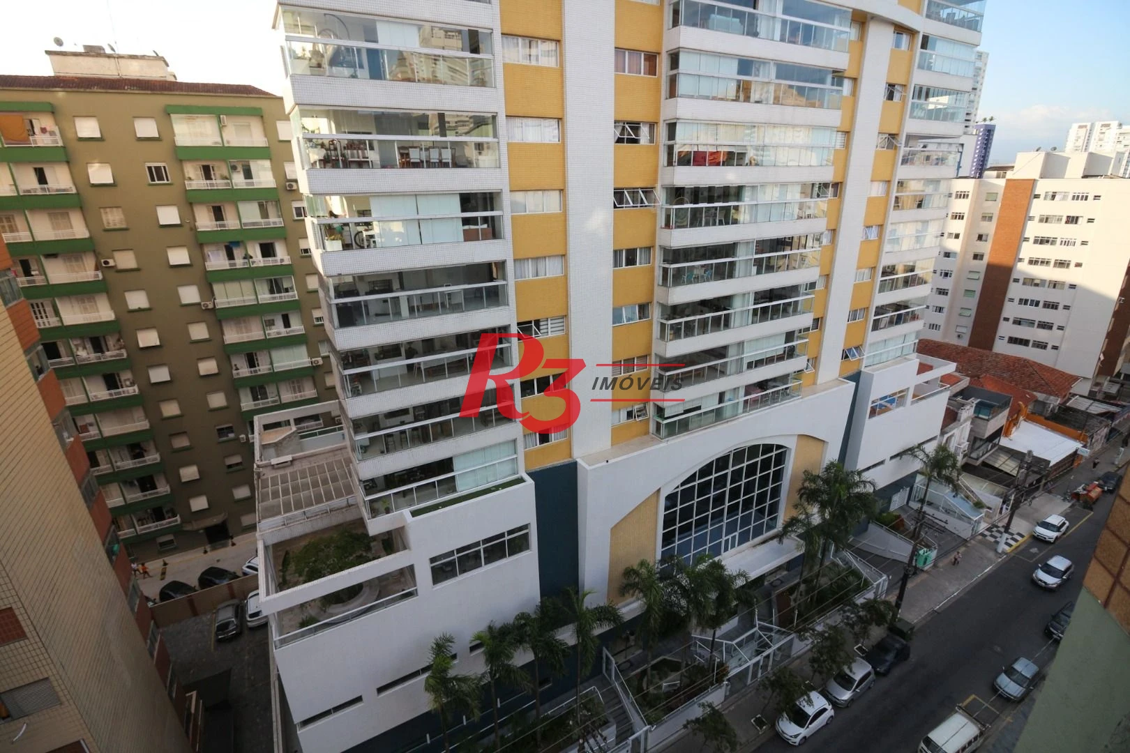 Espetacular cobertura duplex a venda no Embaré, com piscina vista mar e churrasqueira, 3 quartos, 2 suítes,  2 vagas demarcadas, condição imperdível!!