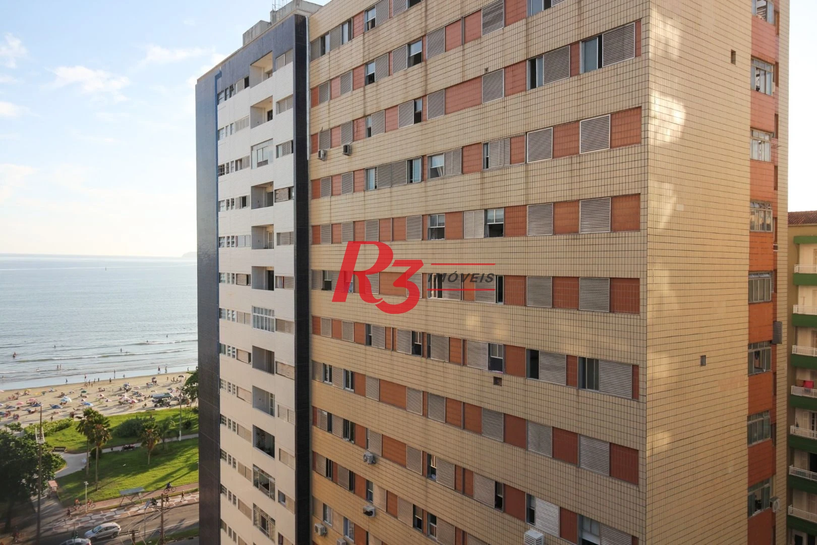 Espetacular cobertura duplex a venda no Embaré, com piscina vista mar e churrasqueira, 3 quartos, 2 suítes,  2 vagas demarcadas, condição imperdível!!