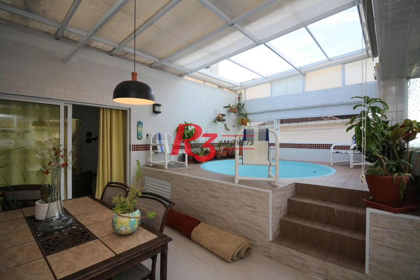 Espetacular cobertura duplex a venda no Embaré, com piscina vista mar e churrasqueira, 3 quartos, 2 suítes,  2 vagas demarcadas, condição imperdível!!