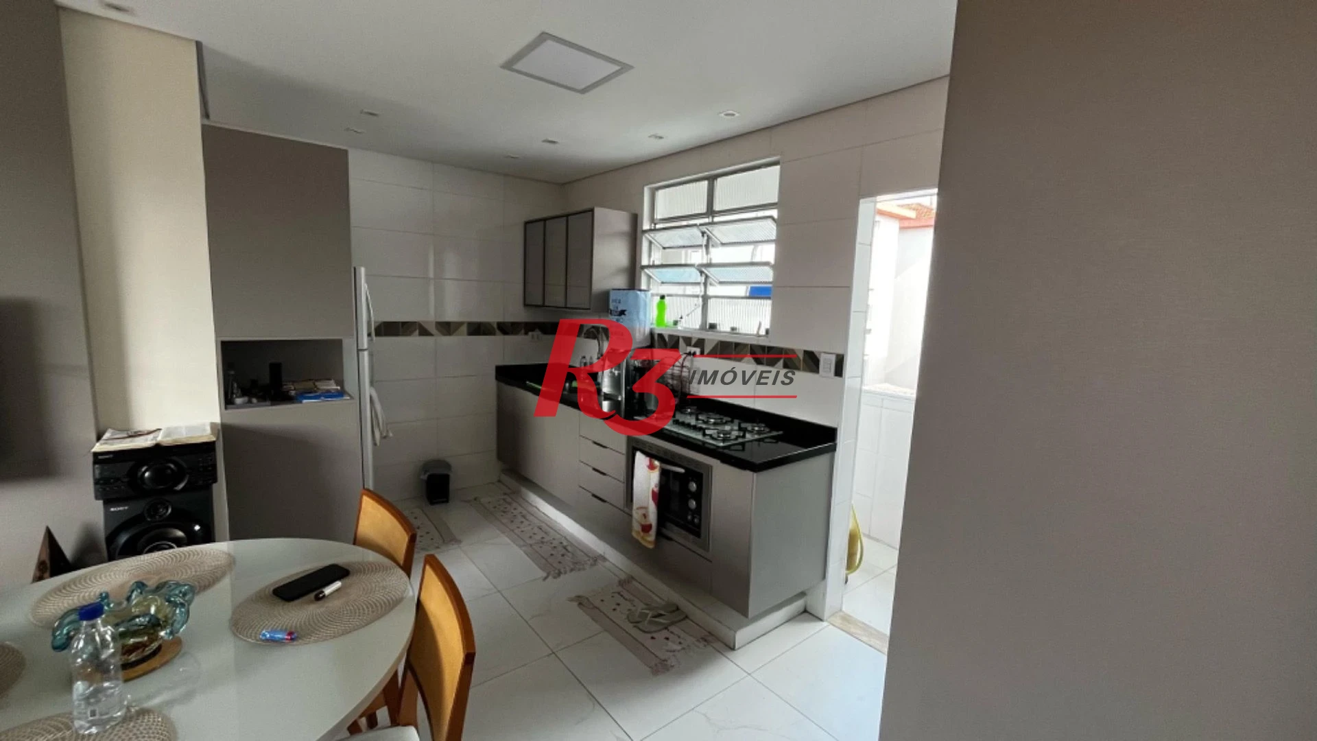 Apartamento com 2 dormitórios à venda, 75 m² por R$ 480.000,00 - Macuco - Santos/SP