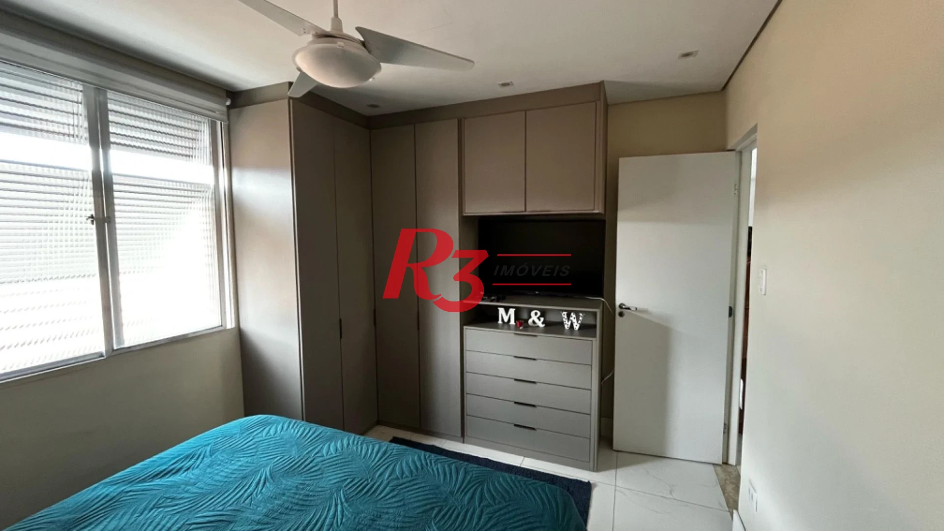 Apartamento com 2 dormitórios à venda, 75 m² por R$ 480.000,00 - Macuco - Santos/SP