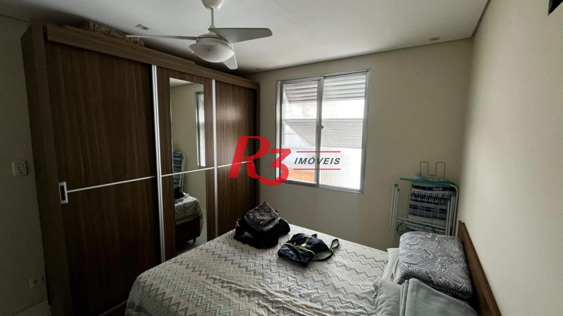 Apartamento com 2 dormitórios à venda, 75 m² por R$ 480.000,00 - Macuco - Santos/SP