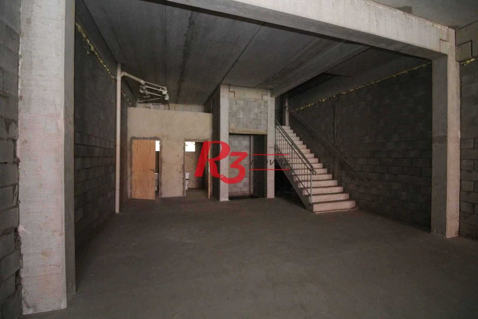 Loja para alugar, 720 m² por R$ 30.000,00/mês - Itararé - São Vicente/SP