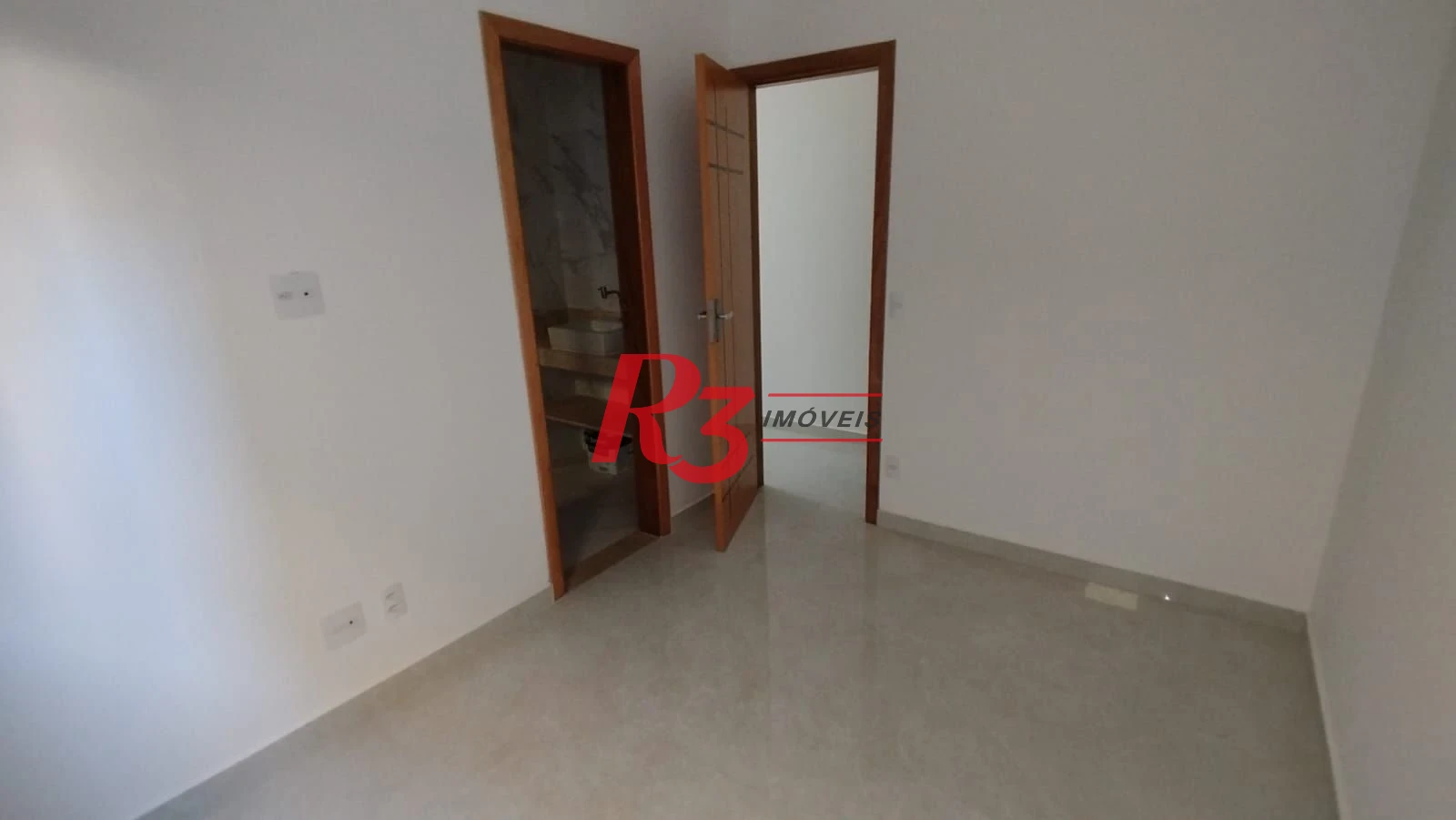 Casa com 3 dormitórios à venda, 200 m² por R$ 1.050.000,00 - Embaré - Santos/SP